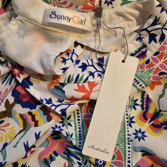 Sunny Girl Australia Colorful Print Sleeveless Top NWT Medium Vacation Resort - Picture 10 of 16